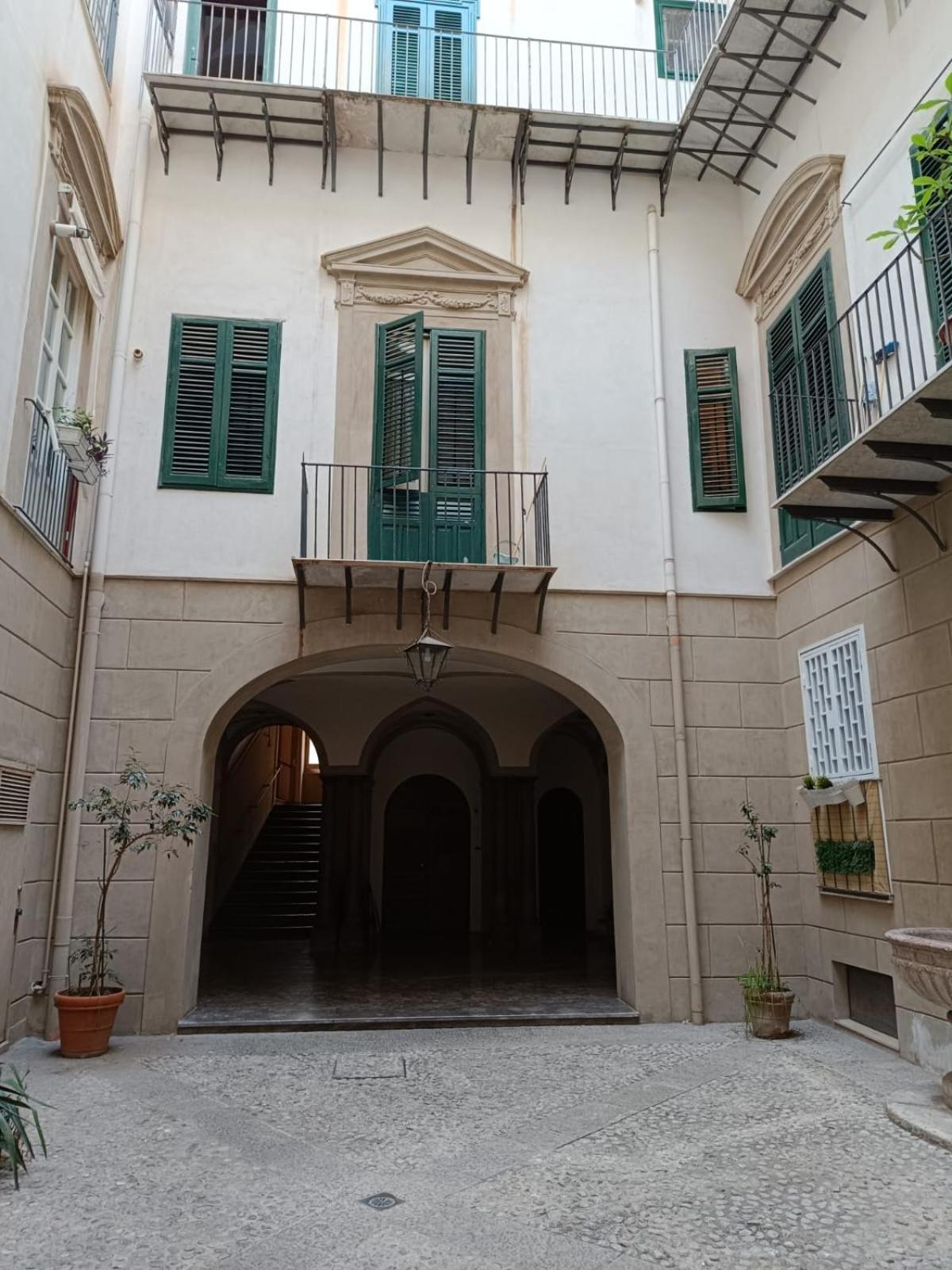 La Dimora Della Kalsa Apartment Palermo Luaran gambar